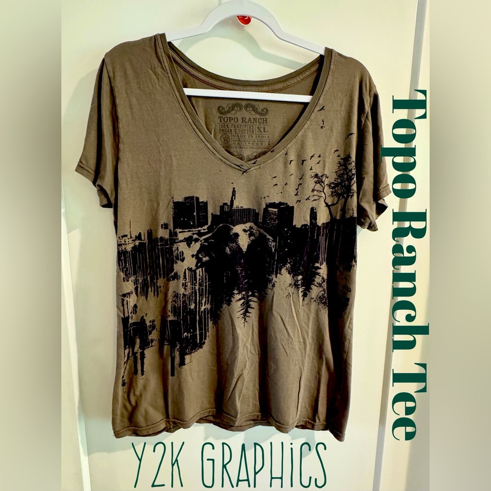 QL25 Y2K Graphic Tee Topo Ranch